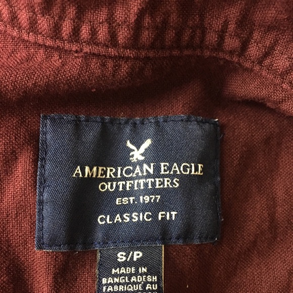 🍑AEO The Classic Fit Purple Button Up Top - Picture 4 of 6